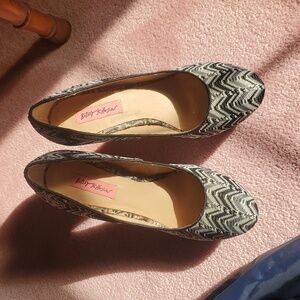 Betsey Johnson Chevron Platform Pumps